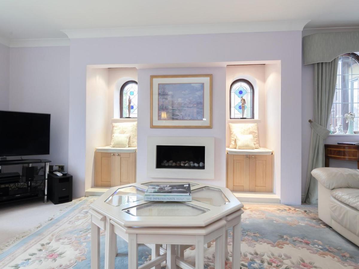 Ayuda House Hotell Altrincham Eksteriør bilde