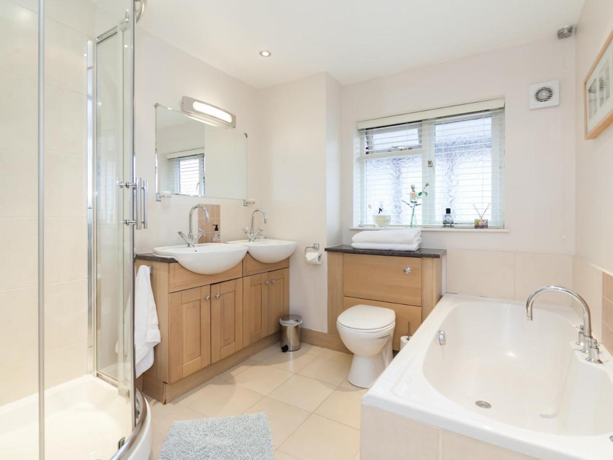 Ayuda House Hotell Altrincham Eksteriør bilde
