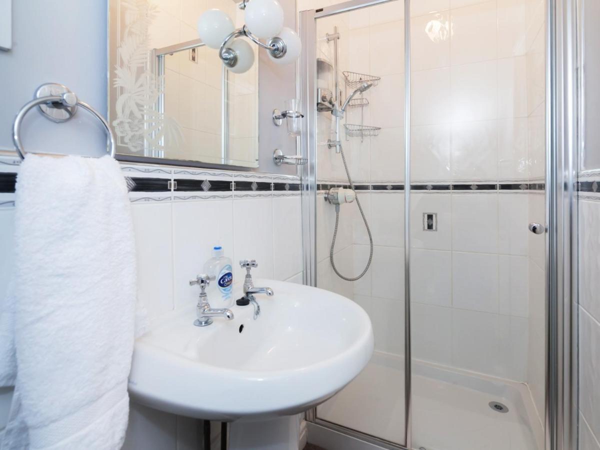 Ayuda House Hotell Altrincham Eksteriør bilde