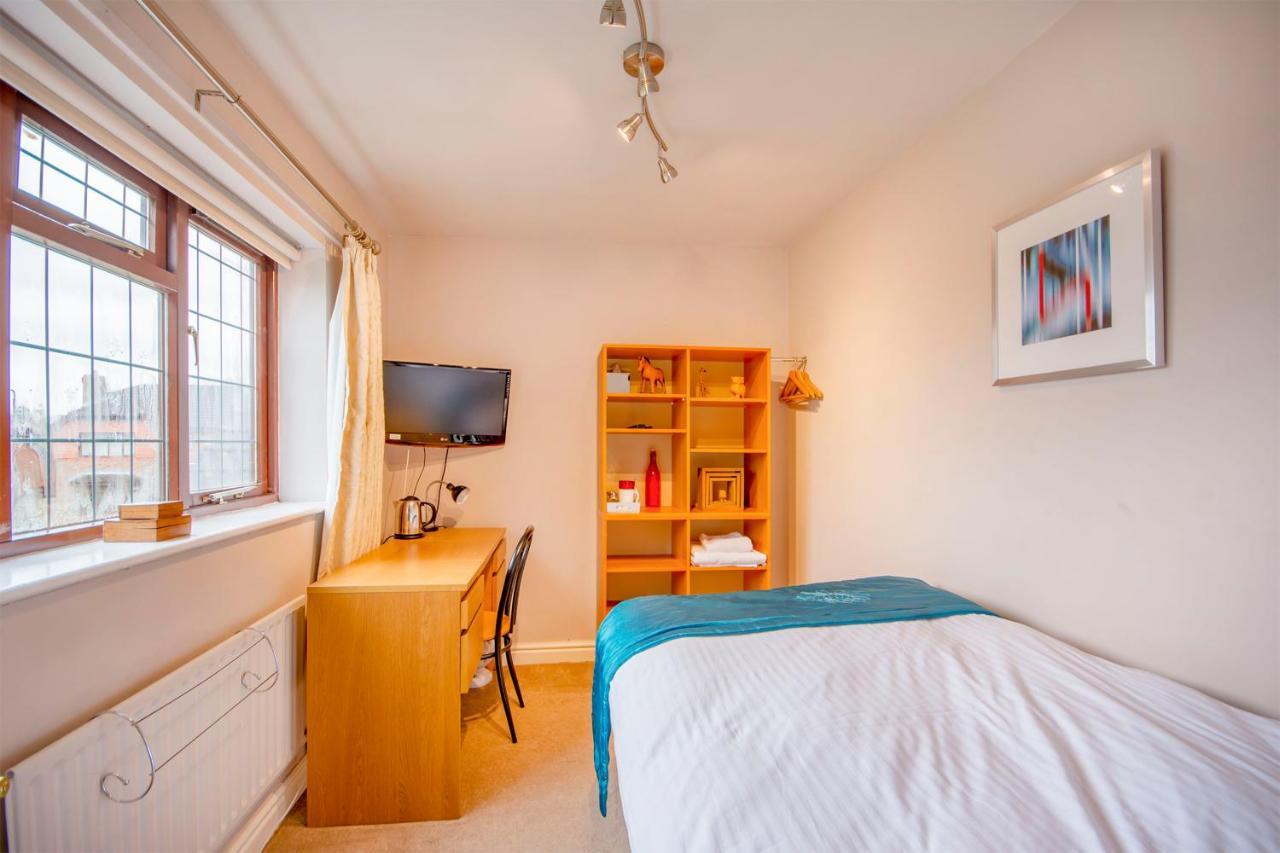 Ayuda House Hotell Altrincham Rom bilde