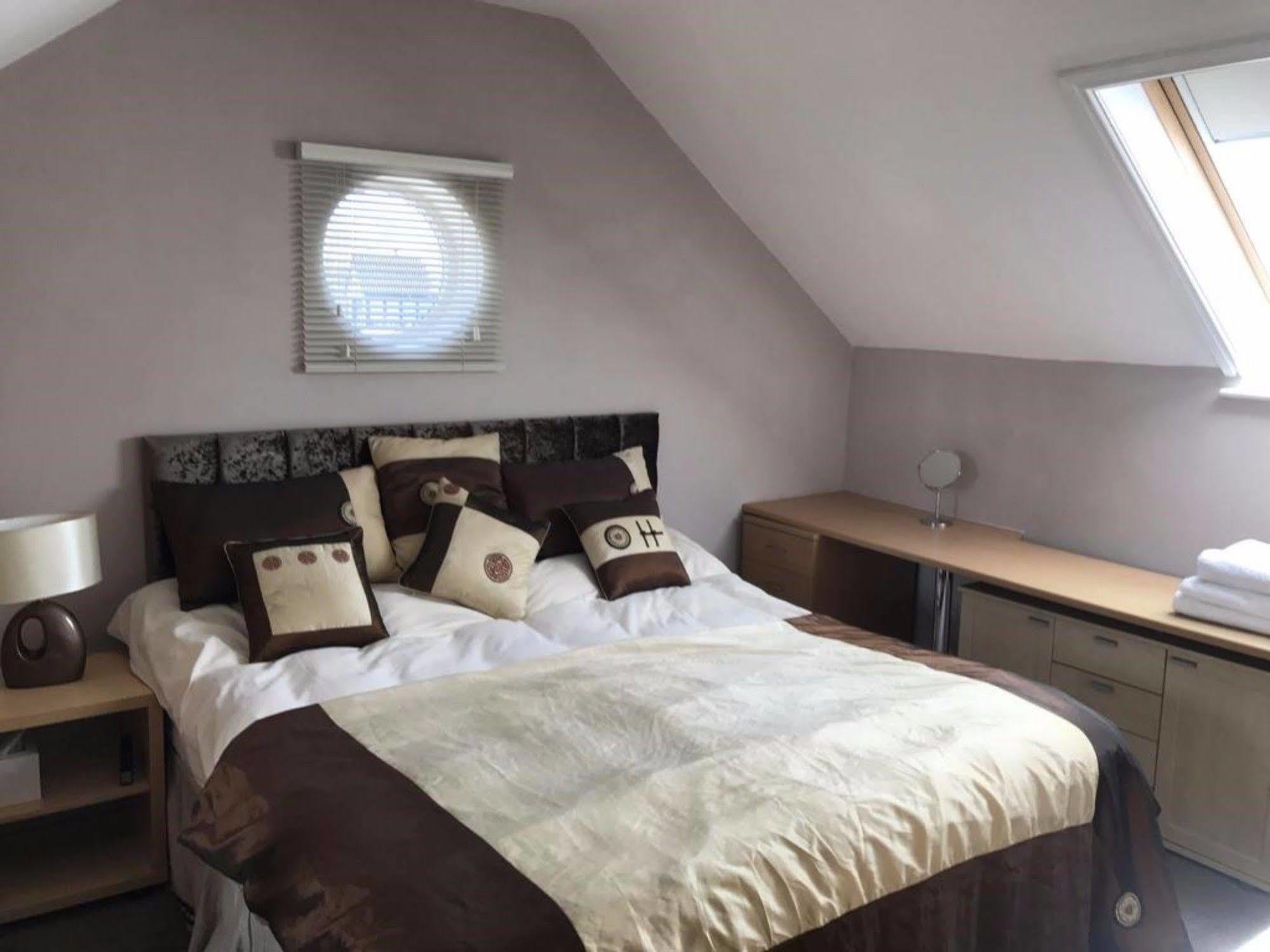 Ayuda House Hotell Altrincham Eksteriør bilde