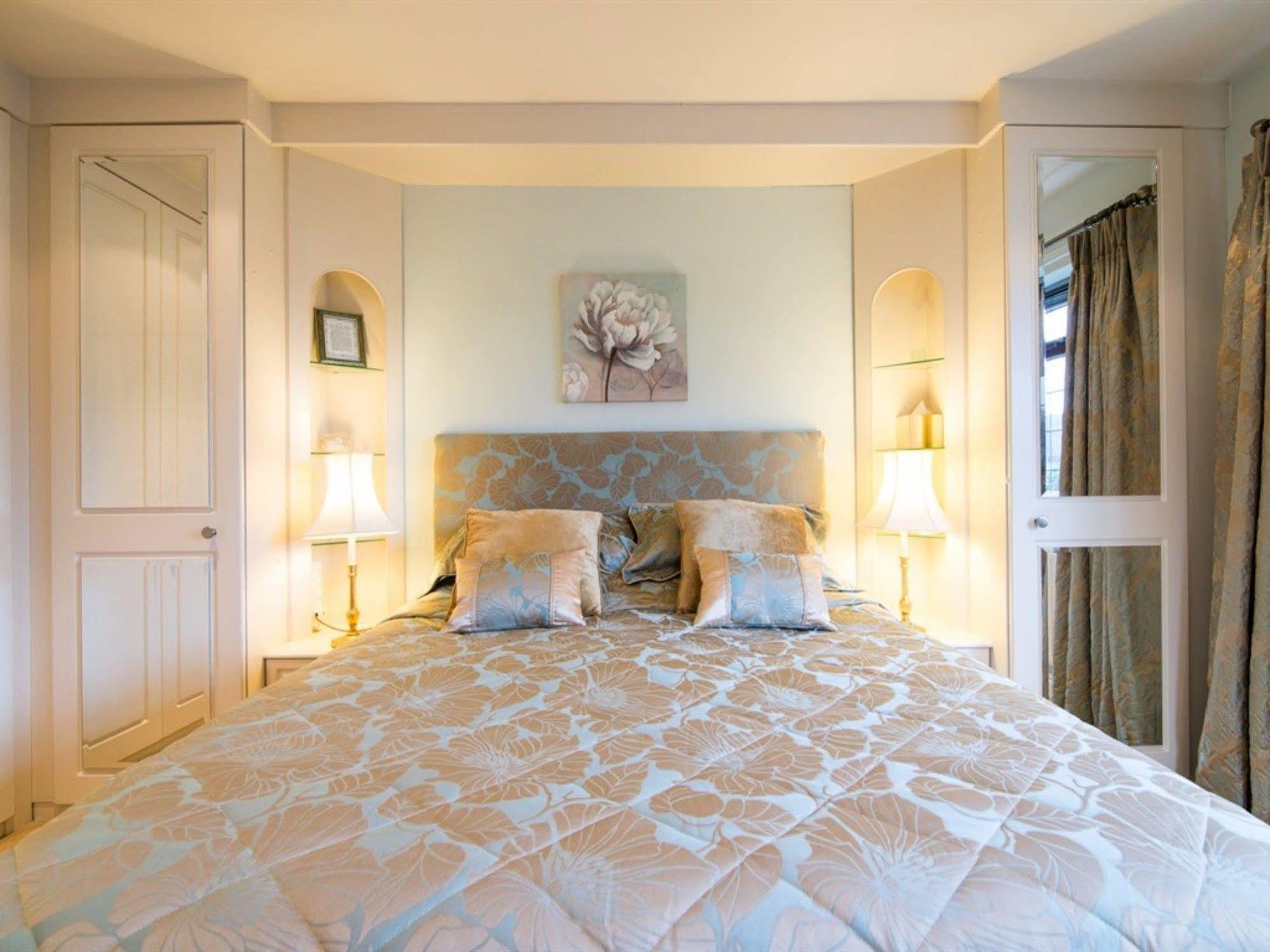 Ayuda House Hotell Altrincham Eksteriør bilde