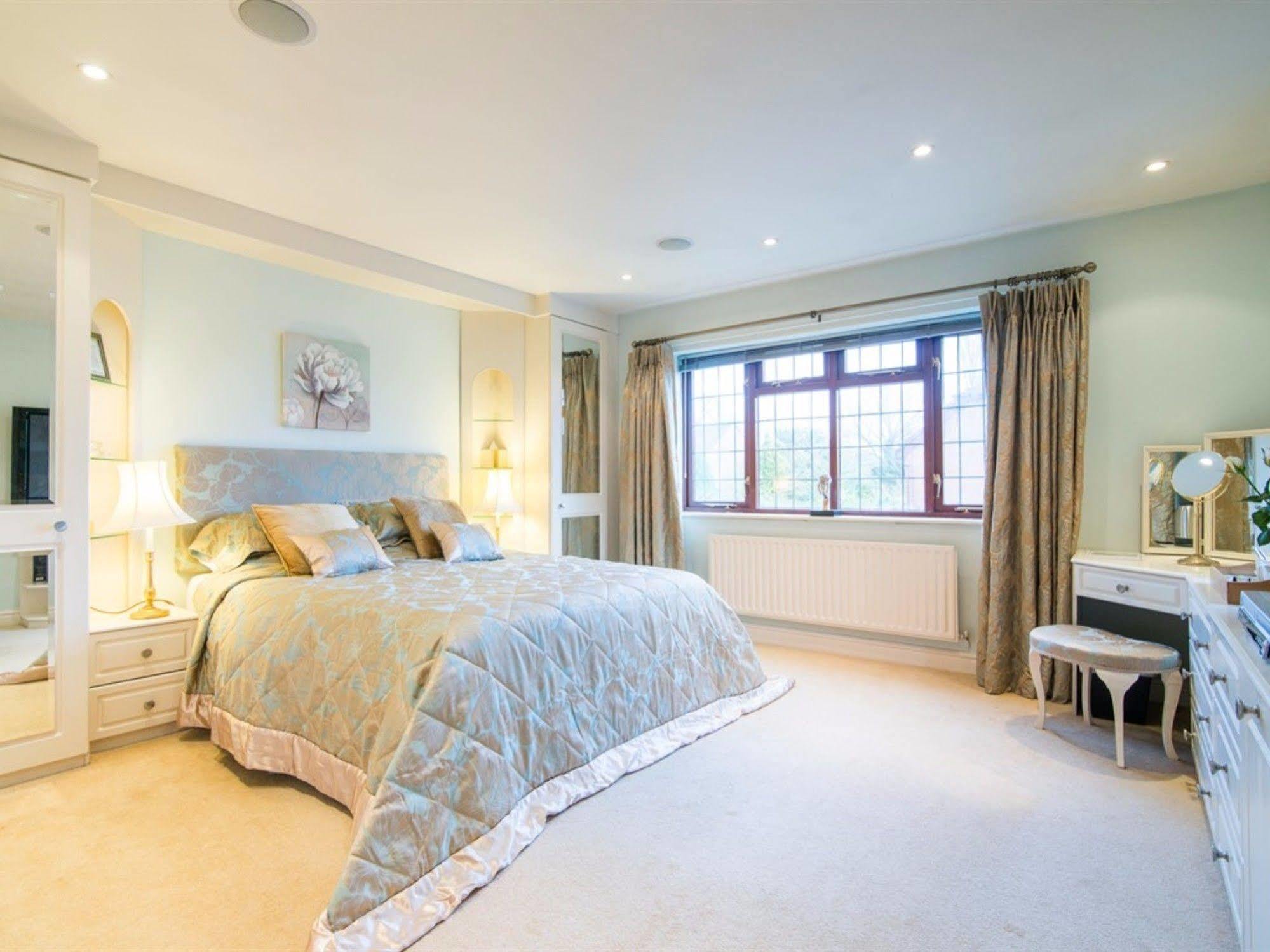Ayuda House Hotell Altrincham Eksteriør bilde