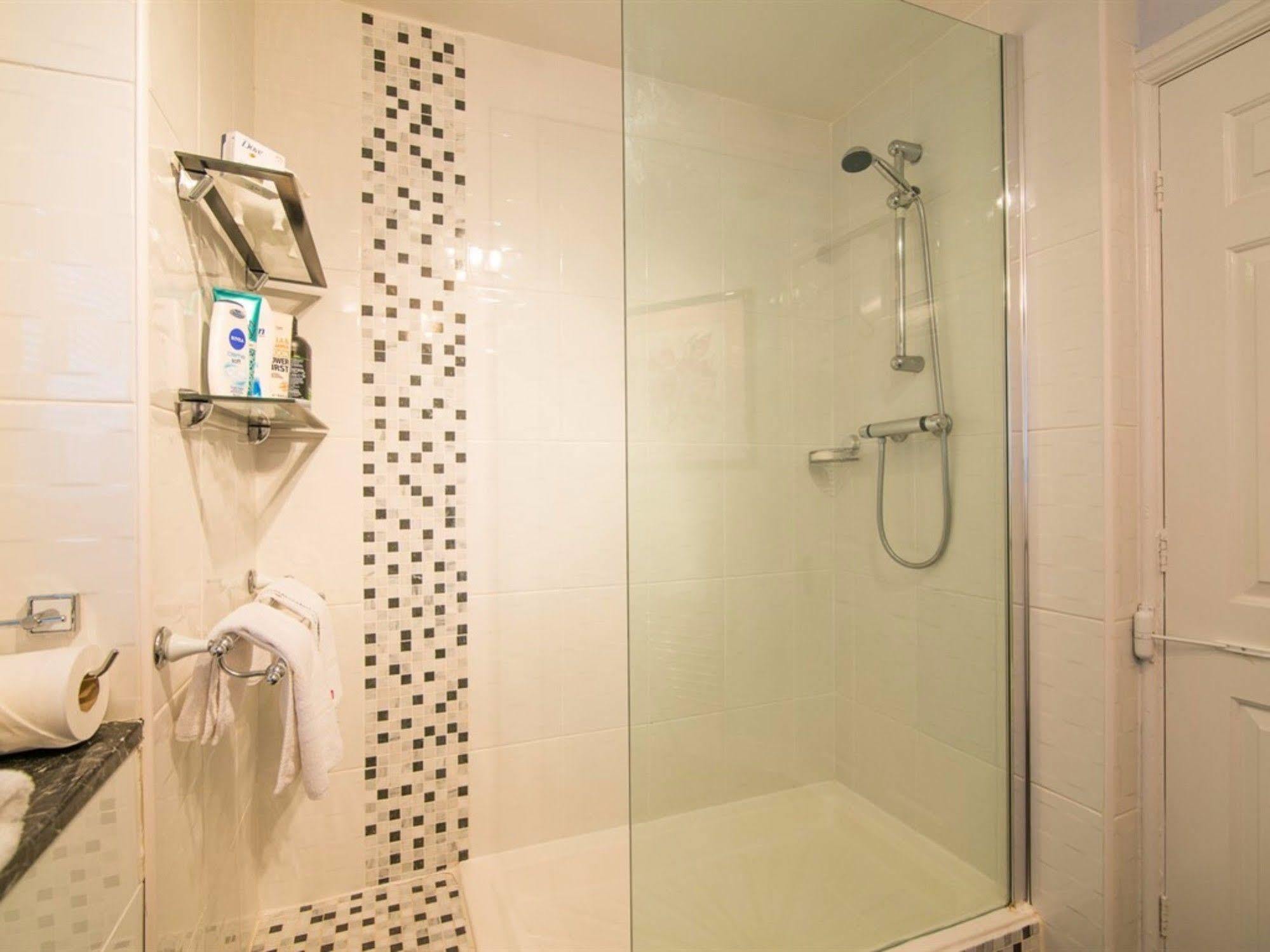 Ayuda House Hotell Altrincham Eksteriør bilde